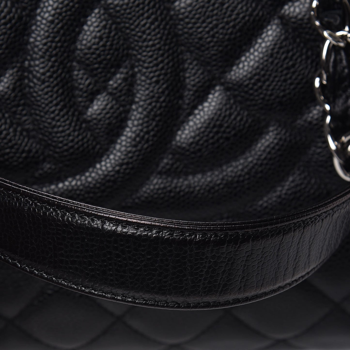 Caviar Quilted XL Grand Shopping Tote GST Black