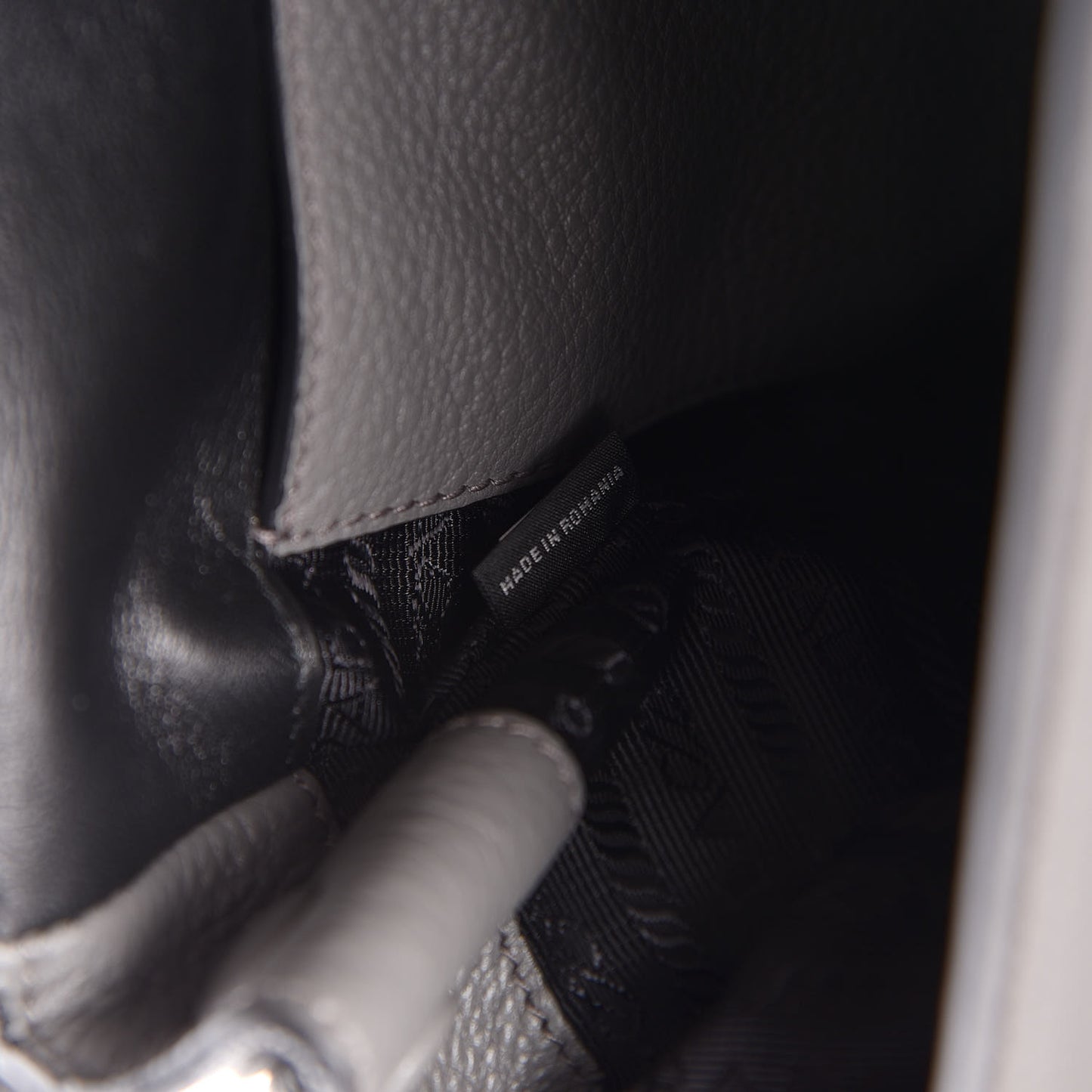 Vitello Daino Flap Shoulder Bag Marmo