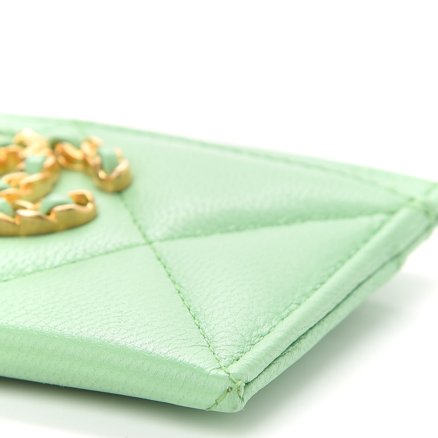 Shiny Goatskin Quilted Chanel 19 Card Holder Green