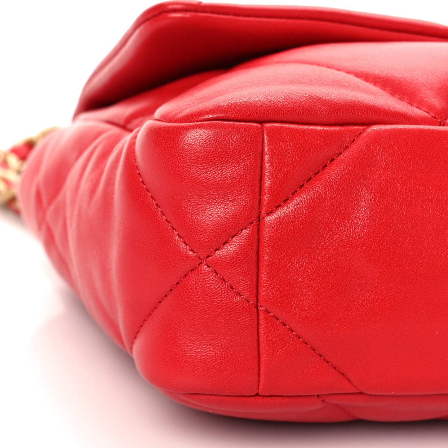 Goatskin Quilted Medium Chanel 19 Flap Red