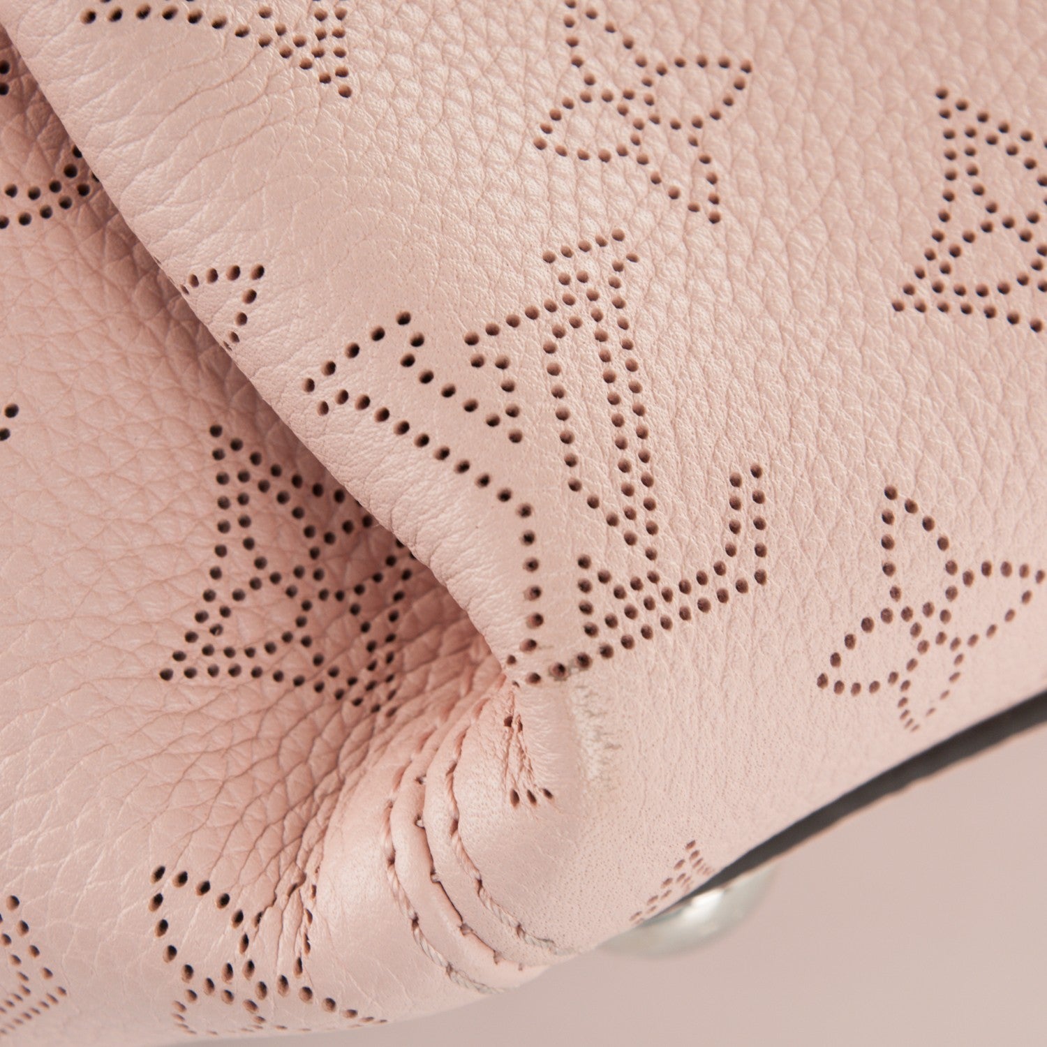 Louis Vuitton Mahina Babylone PM Magnolia 12 of 13