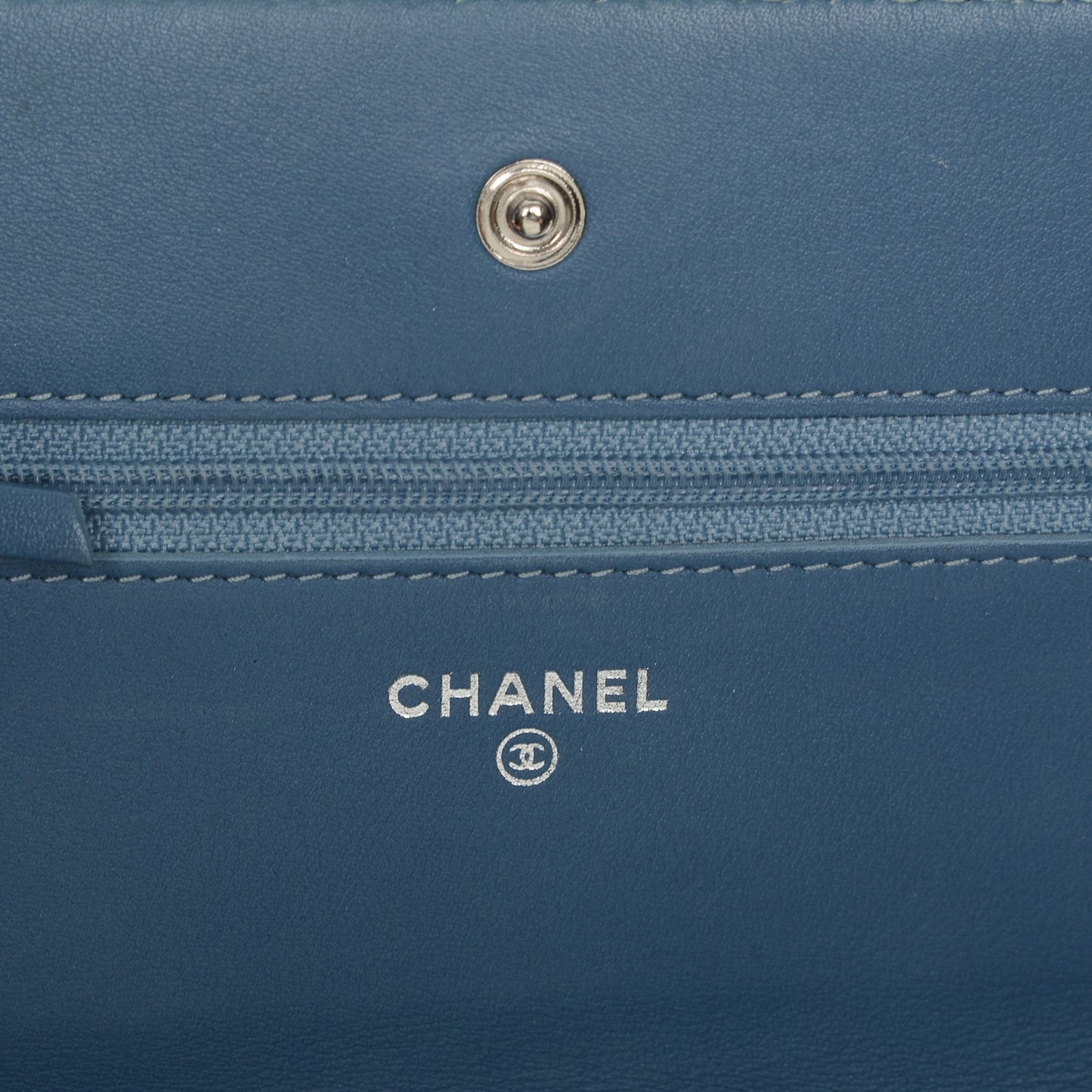 Patent Quilted Wallet On Chain WOC Blue