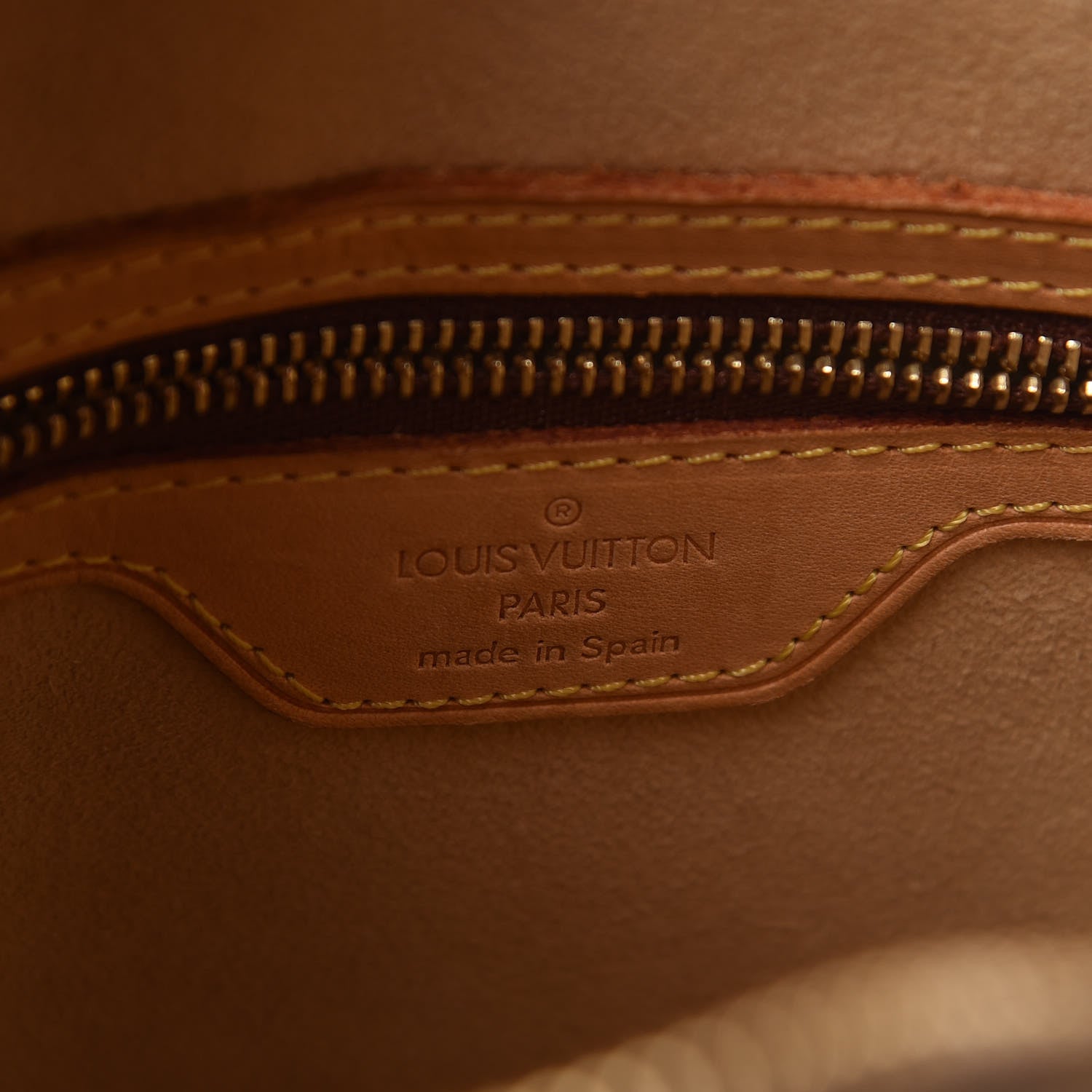 Louis Vuitton Monogram Looping GM 8 of 15