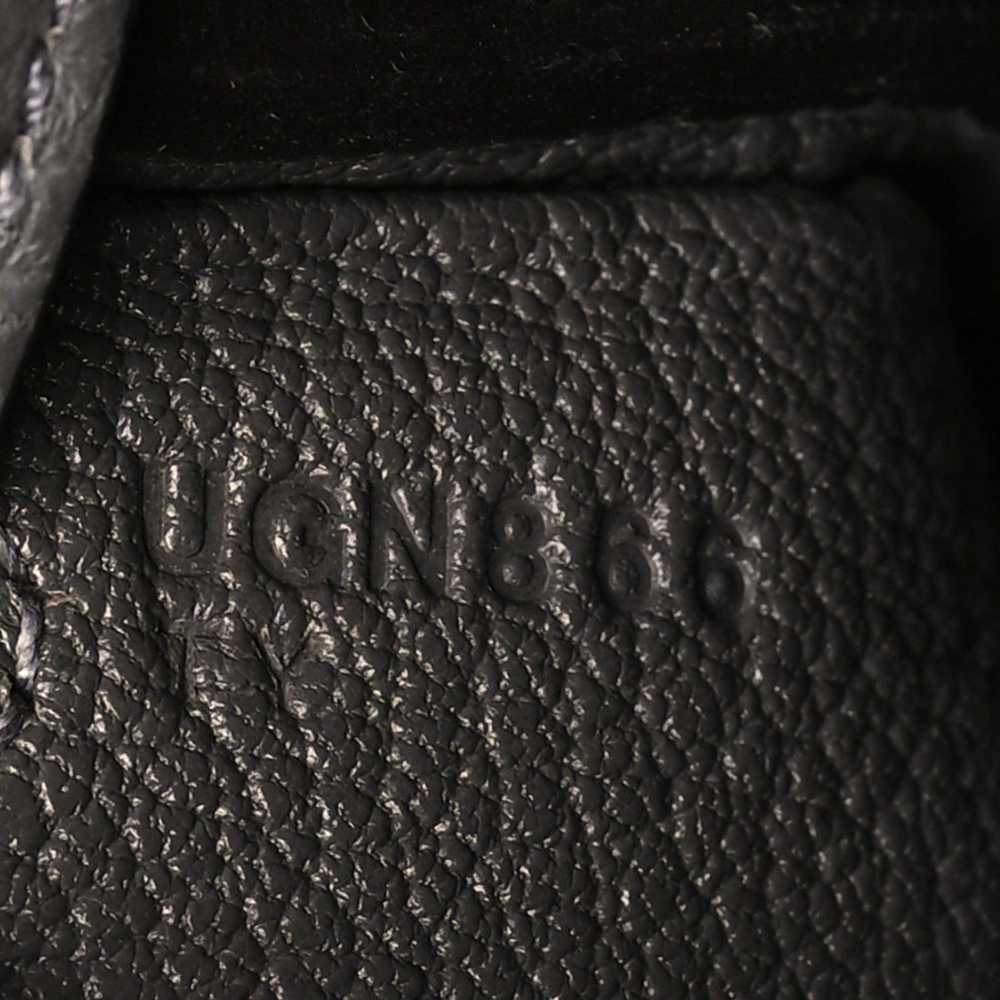 Togo Kelly Retourne 25 Etain