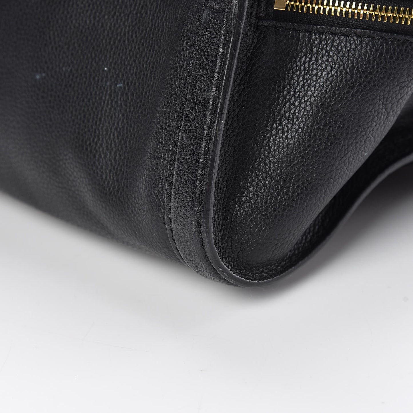 Pebbled Calfskin Large Skull Padlock Zip Around Tote Black