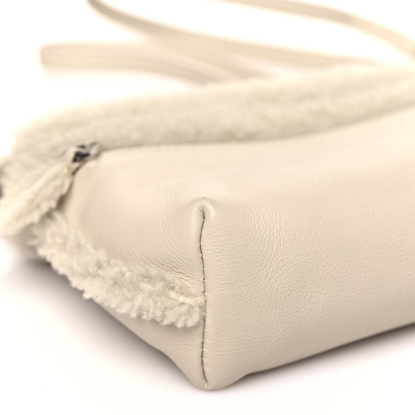 Lambskin Shearling Extra Pocket Shoulder Pouch Ivory