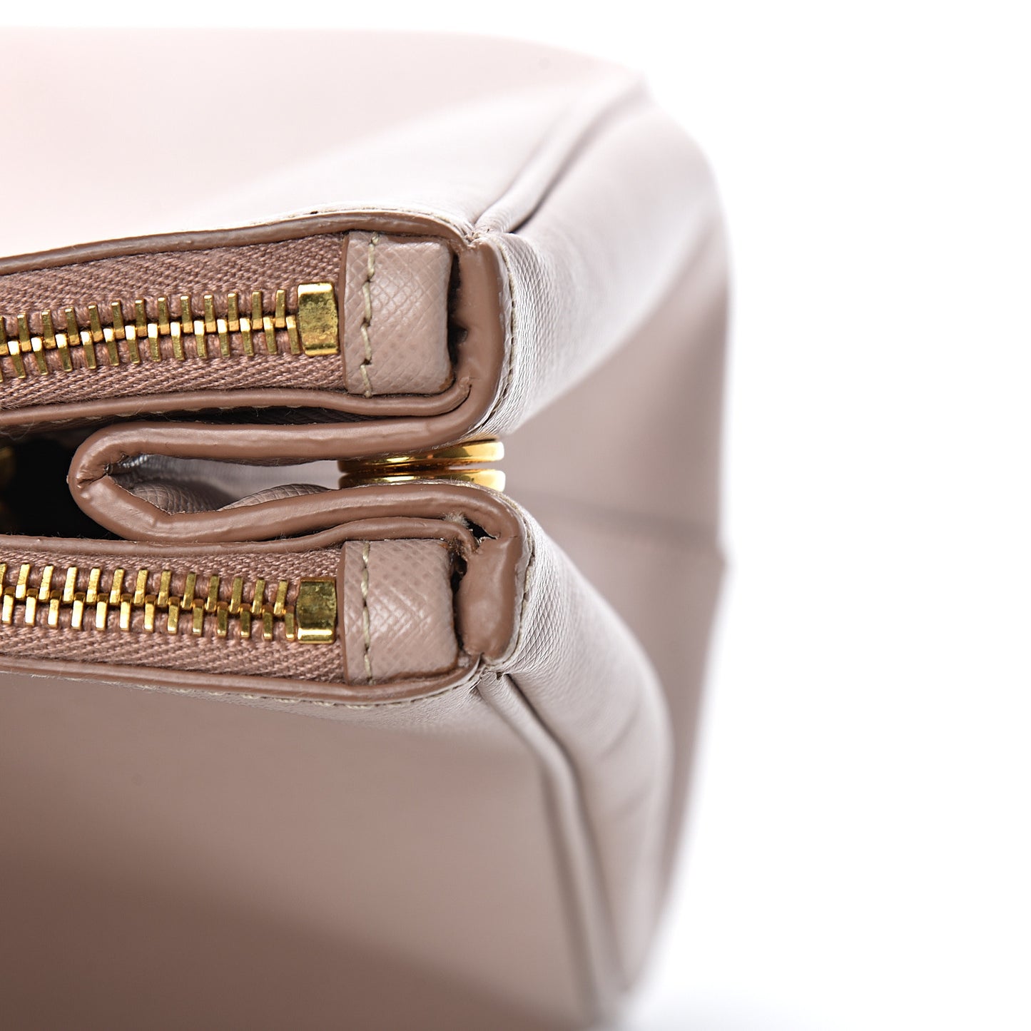 Saffiano Medium Galleria Double Zip Tote Cammeo