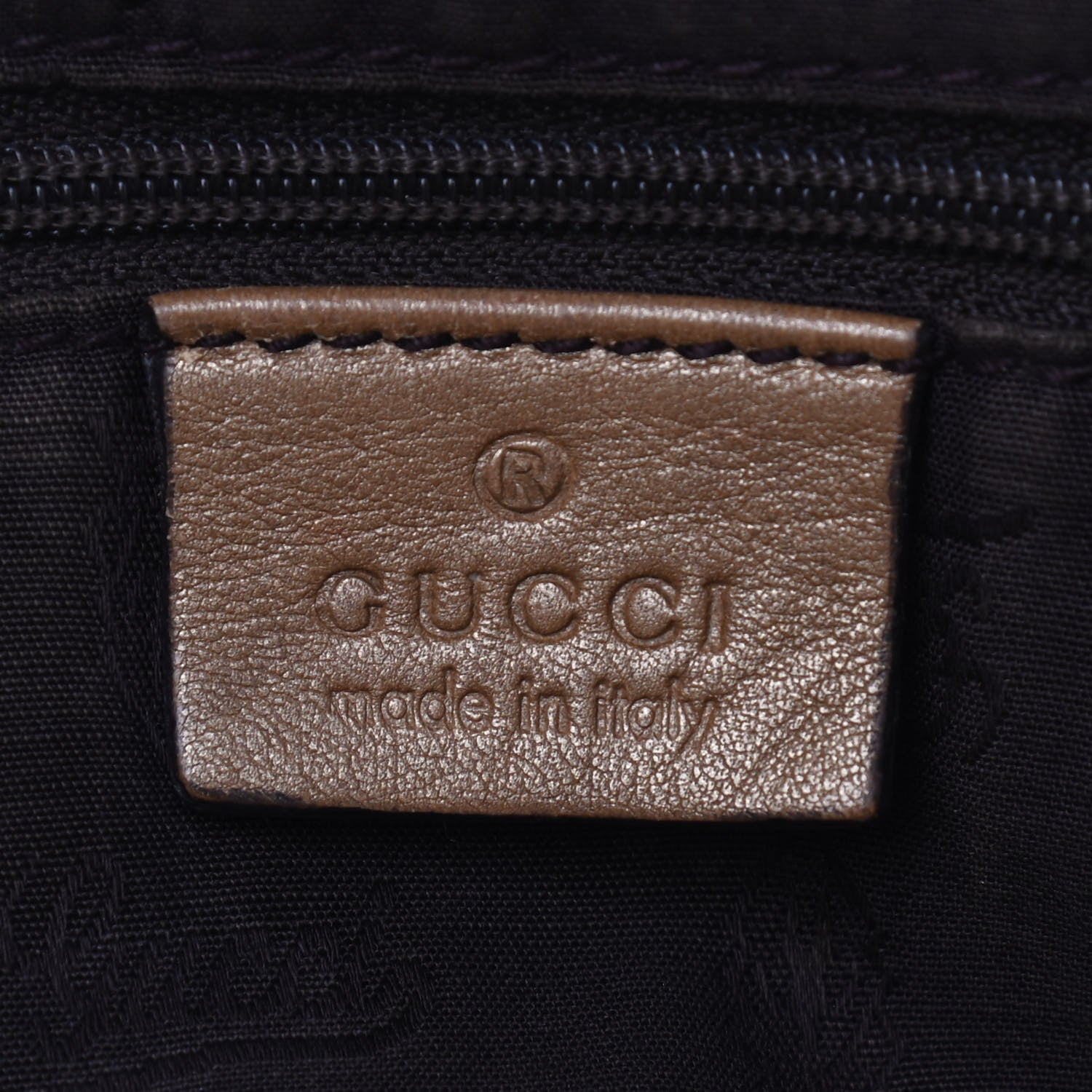 Gucci Metallic Guccissima Large D Gold Ring Hobo Gold 6 of 12
