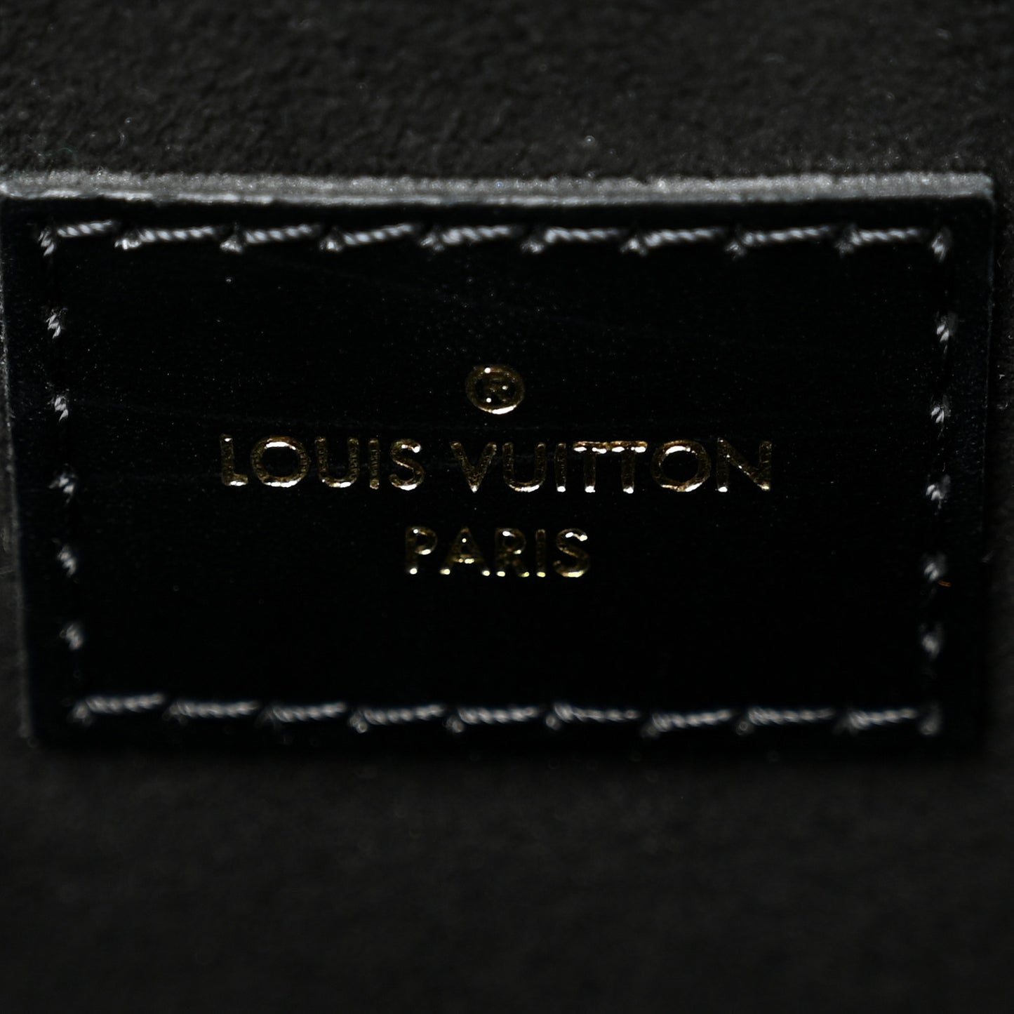 Reverse Monogram Pochette Metis