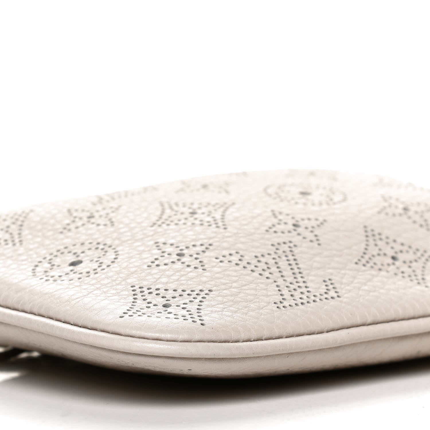 Louis Vuitton Mahina Selene Pochette PM Ivory 7 of 10