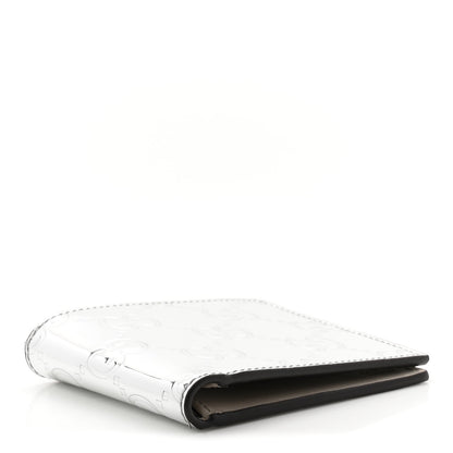 Gucci Guccissima Mirror Effect Bi-Fold Wallet Moon Silver Sphinx 4 of 7