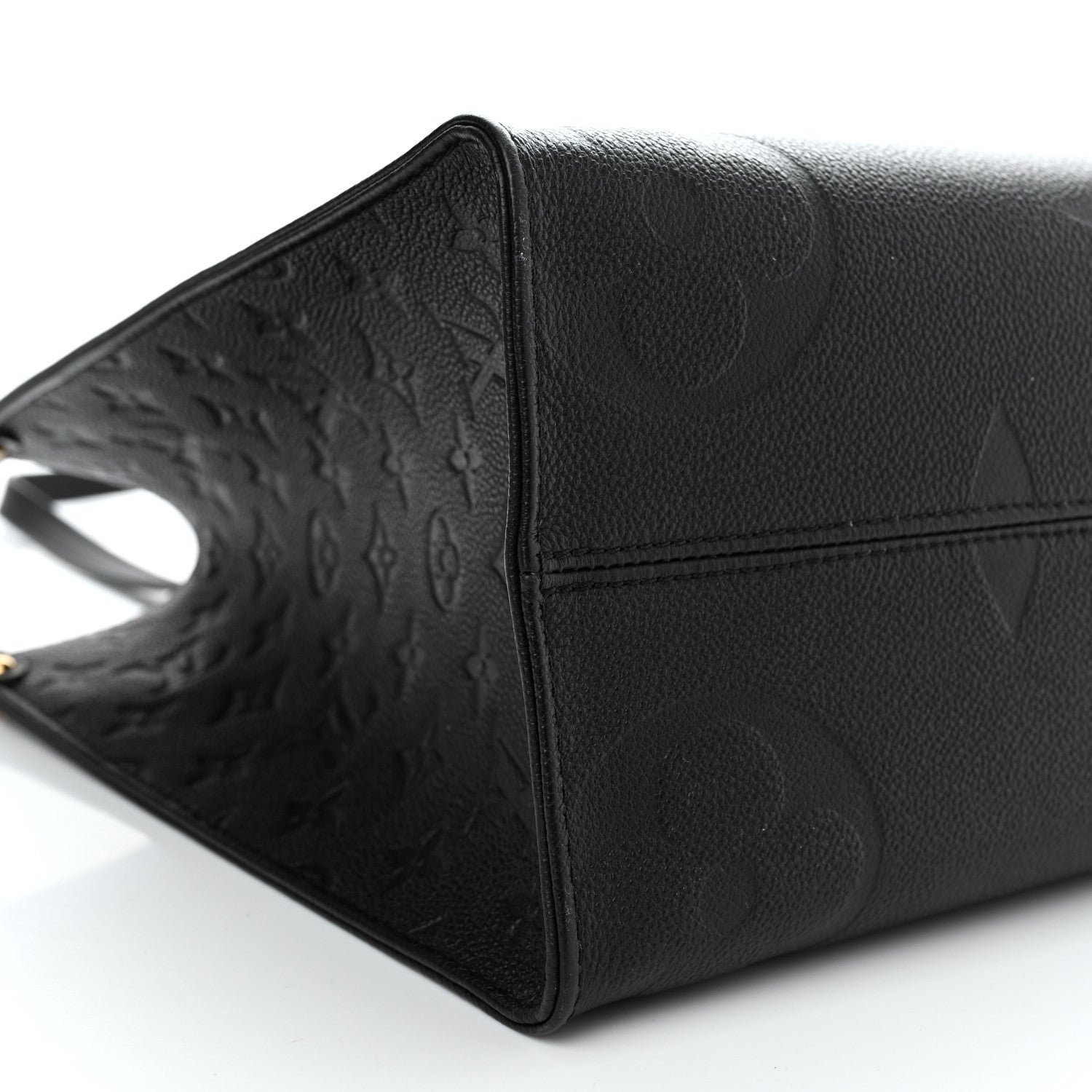 Louis Vuitton Empreinte Monogram Giant Onthego MM Black 8 of 10
