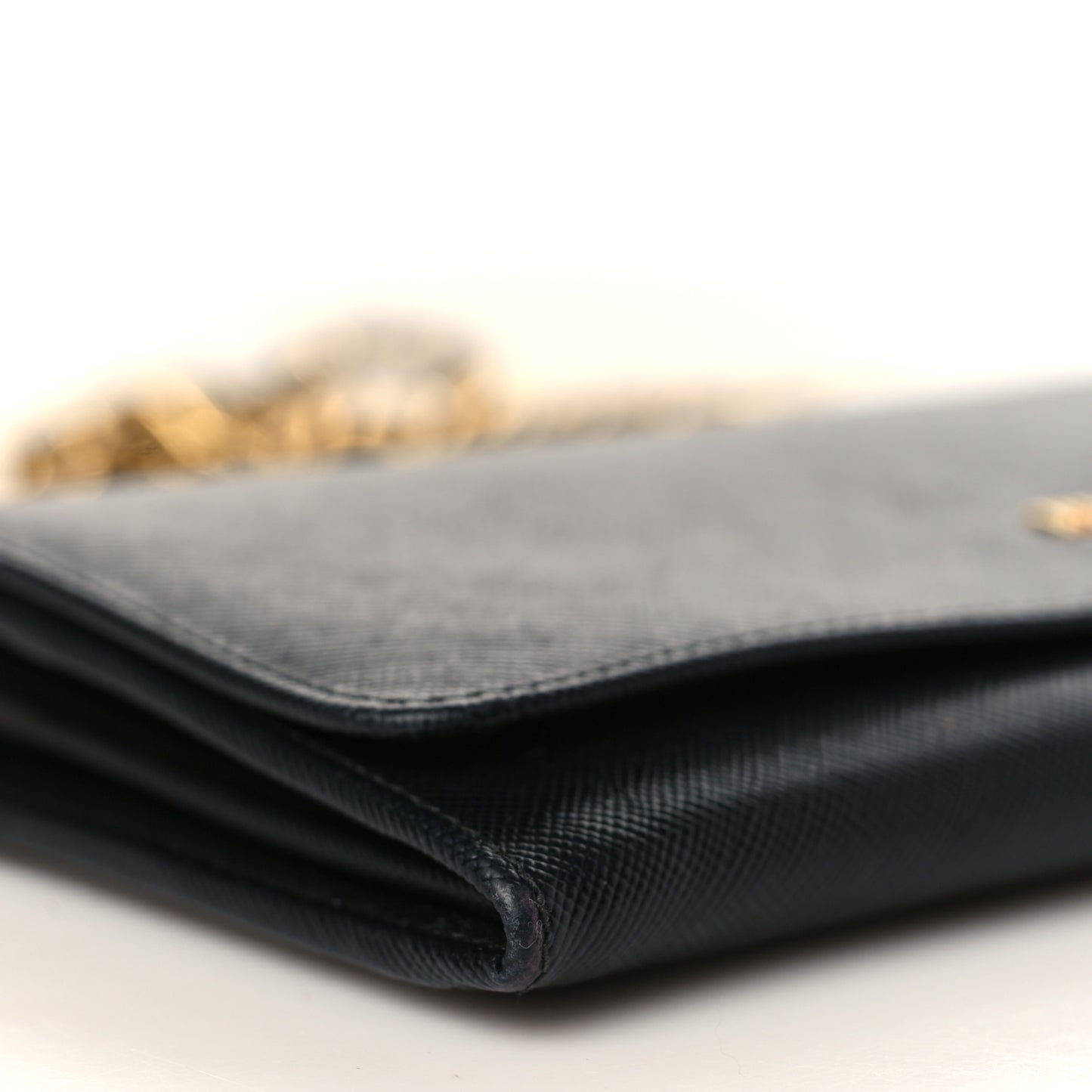 Saffiano Metal Oro Chain Wallet Black