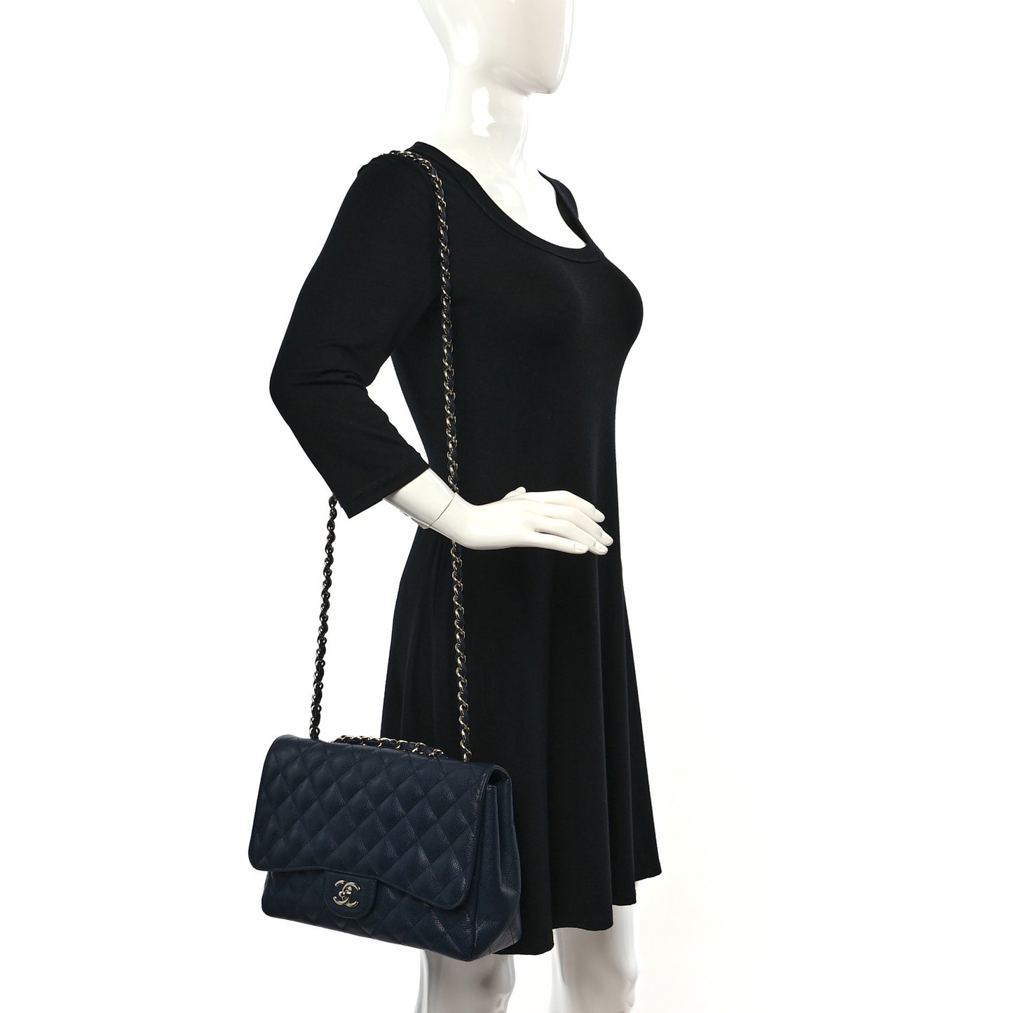 Caviar Quilted Jumbo Single Flap Navy