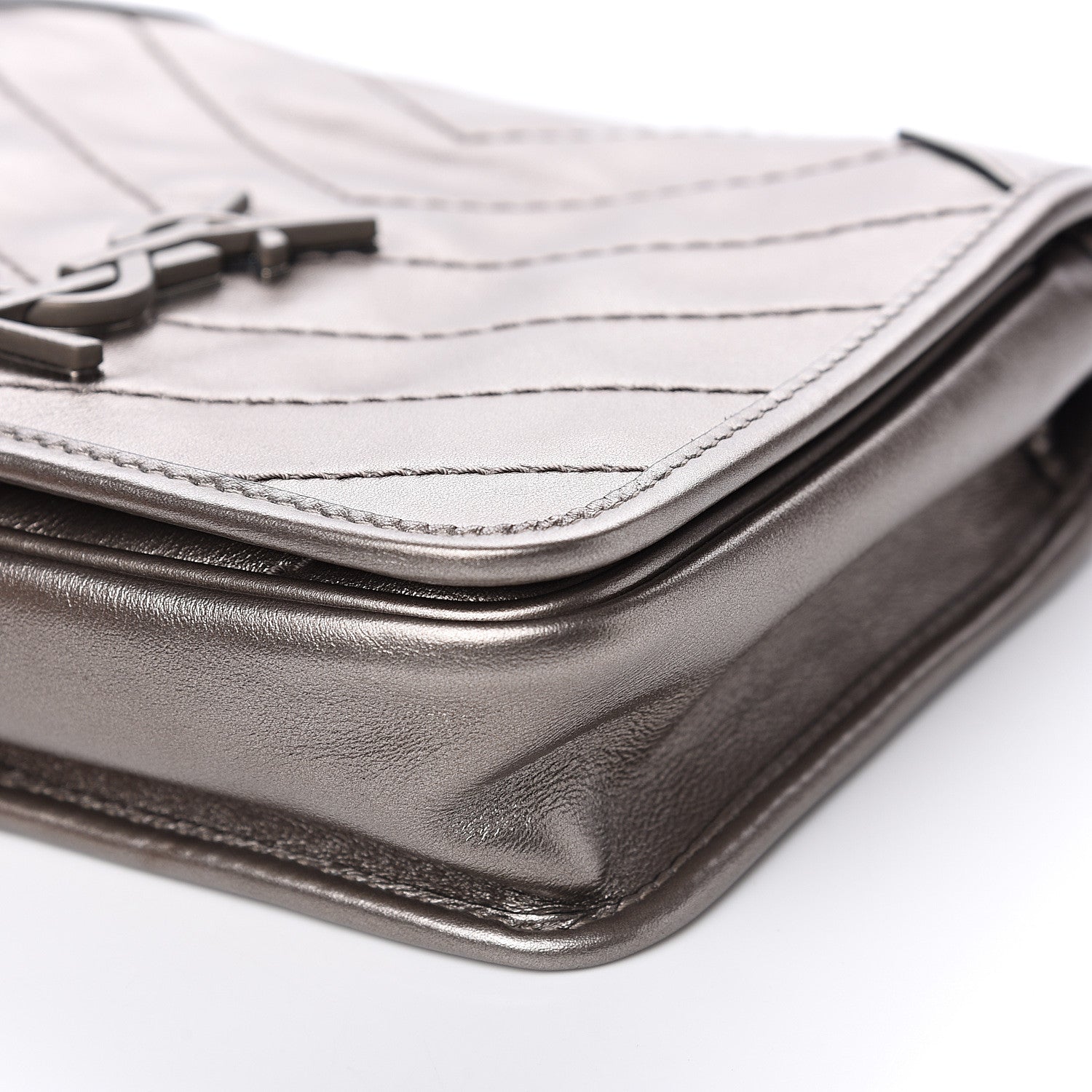 Saint Laurent Metallic Calfskin Matelasse Monogram Niki Chain Wallet Platinum 7 of 8