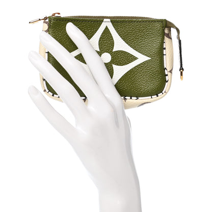 Louis Vuitton Monogram Giant Micro Pochette Accessories Kaki White 2 of 9