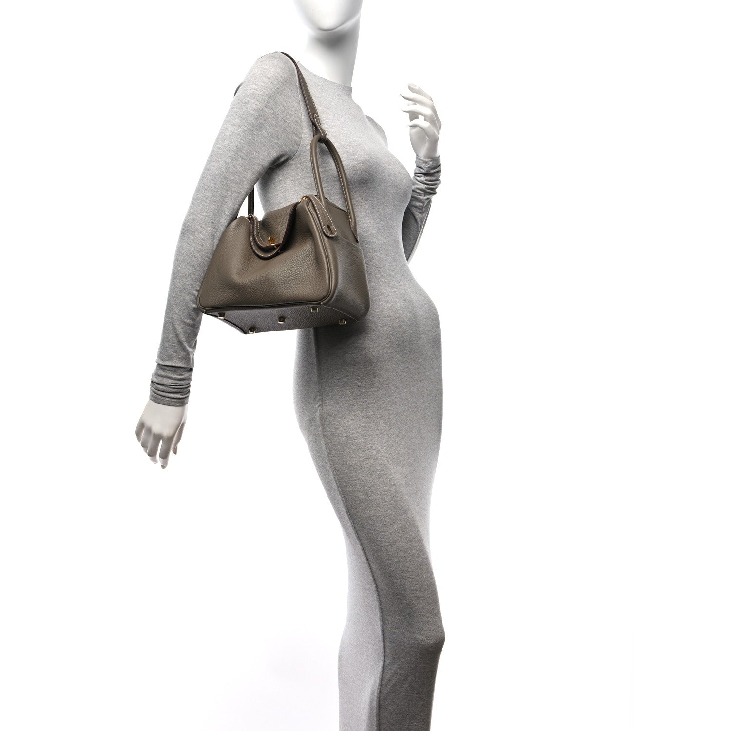 Hermes Taurillon Clemence Lindy 26 Etoupe 2 of 9