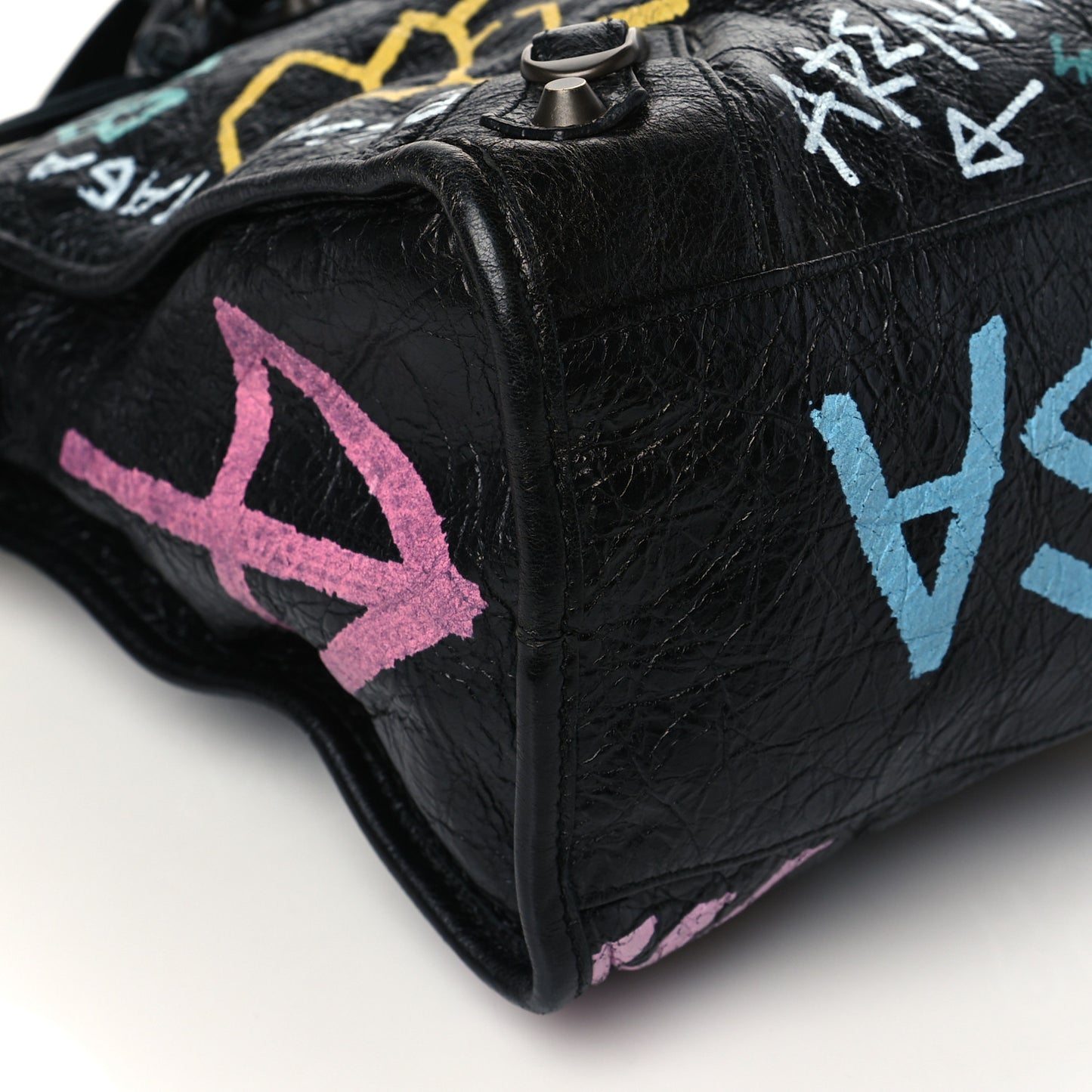 Agneau Graffiti All Over Classic Hardware City Black Multicolor