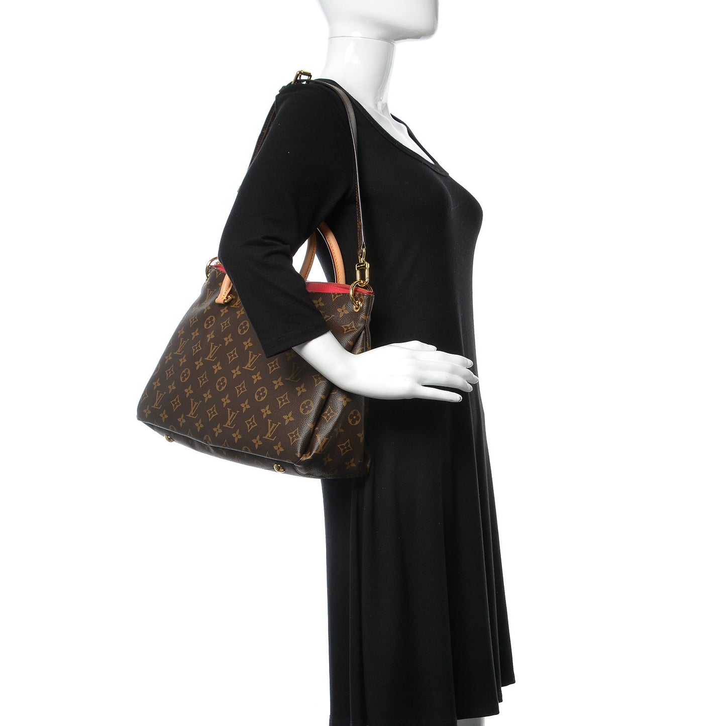 Monogram Pallas Dahlia