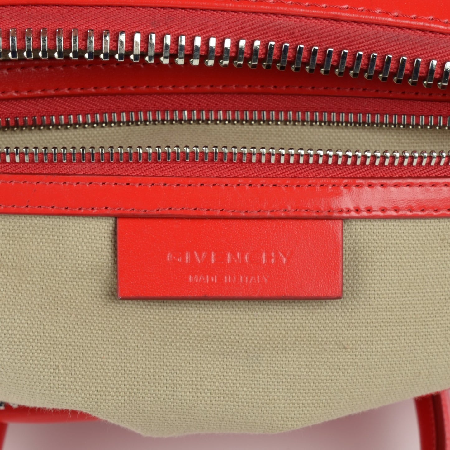 Shiny Lord Calfskin Medium Antigona Medium Red