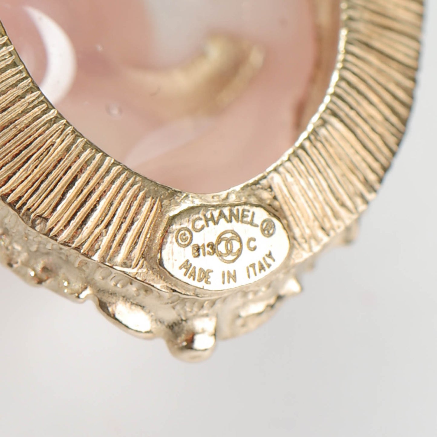 Resin CC Medallion Pendant Necklace Gold Pink