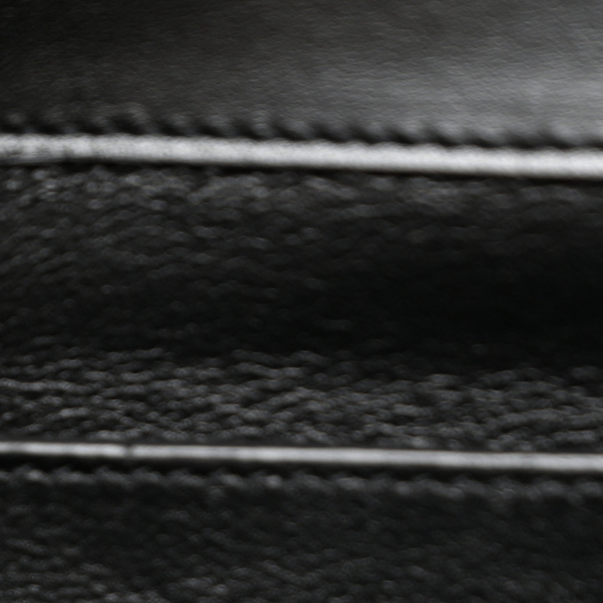 Smooth Calfskin Manhattan Shoulder Bag Black