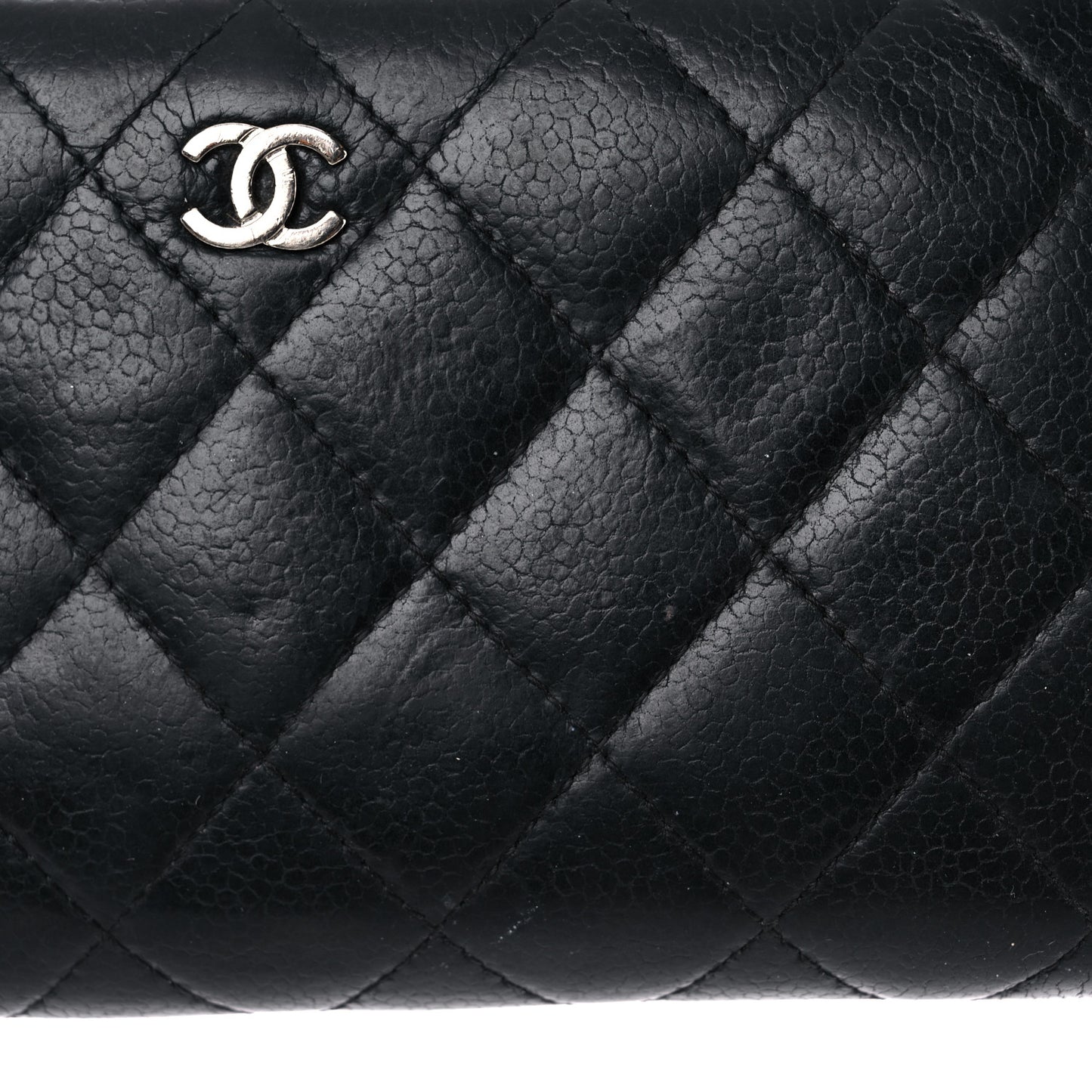 Caviar Quilted Medium Zip Around Wallet Black