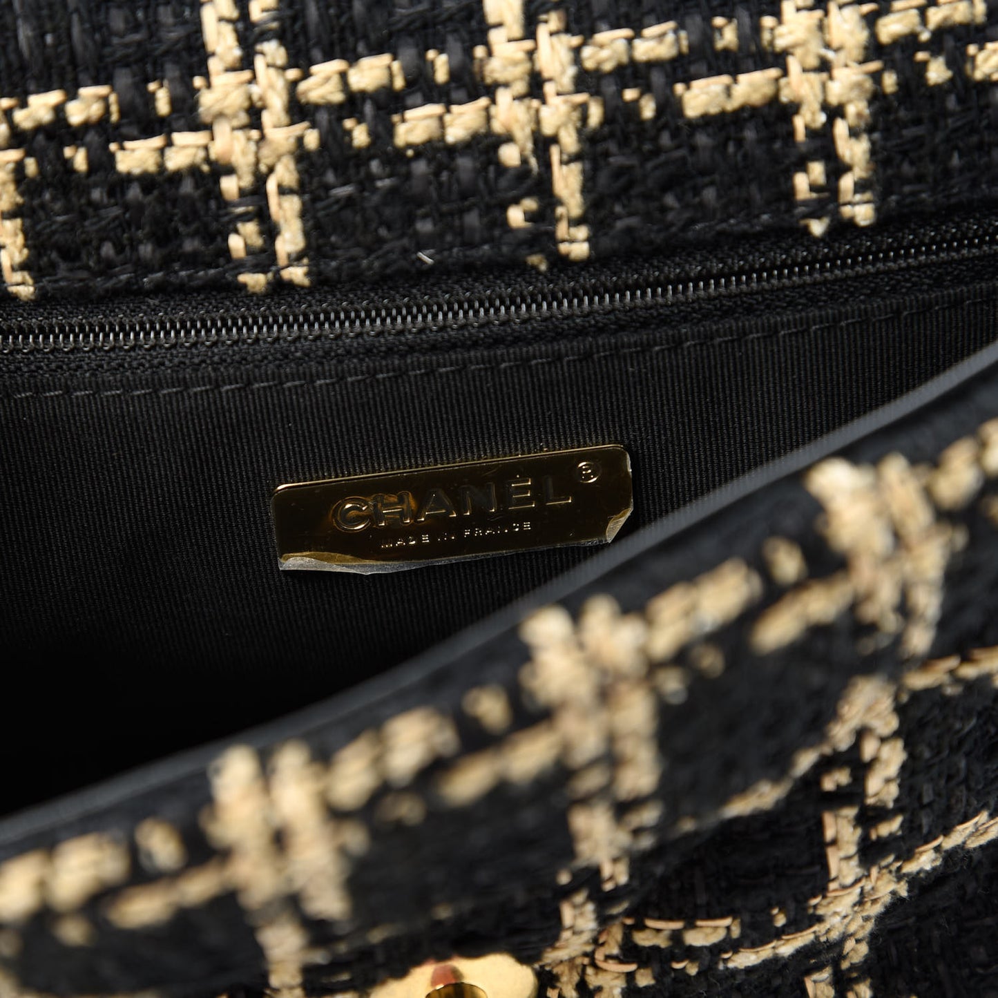 Tweed Quilted Medium Chanel 19 Flap Black Beige