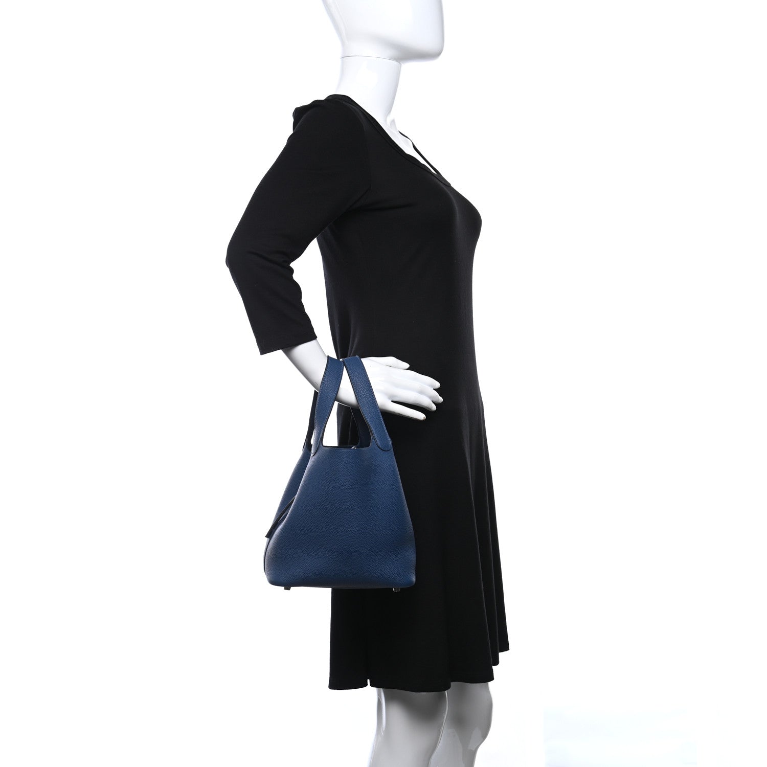 Hermes Taurillon Clemence Picotin Lock 18 PM Deep Blue 2 of 11