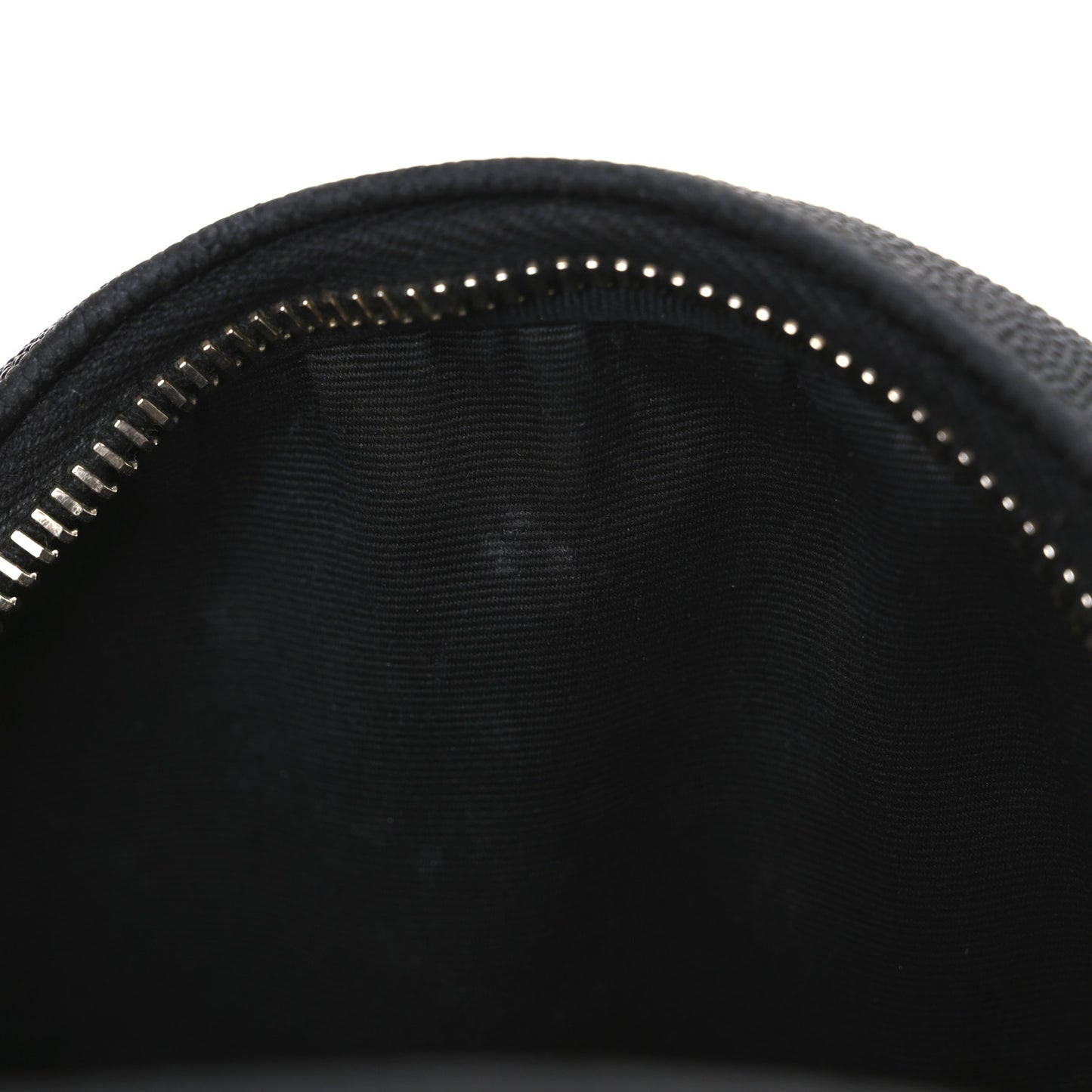 Grain De Poudre Matelasse Chevron Quilted Round Vinyle Camera Bag Black