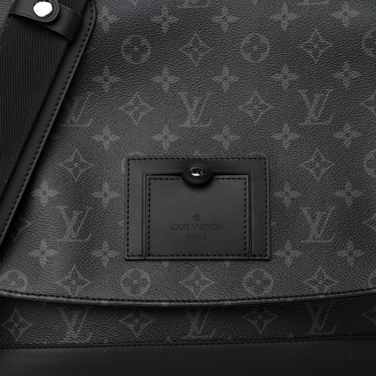 Monogram Eclipse Voyager Messenger MM
