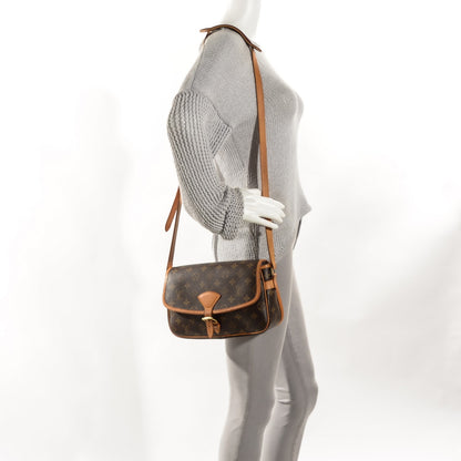 Louis Vuitton Monogram Sologne 2 of 9