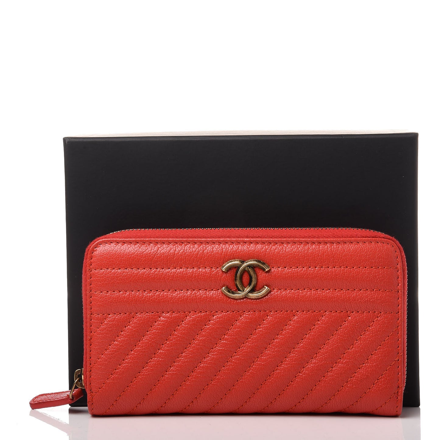 Shiny Goatskin Diagonal Quilted Small Zip Around Wallet Red