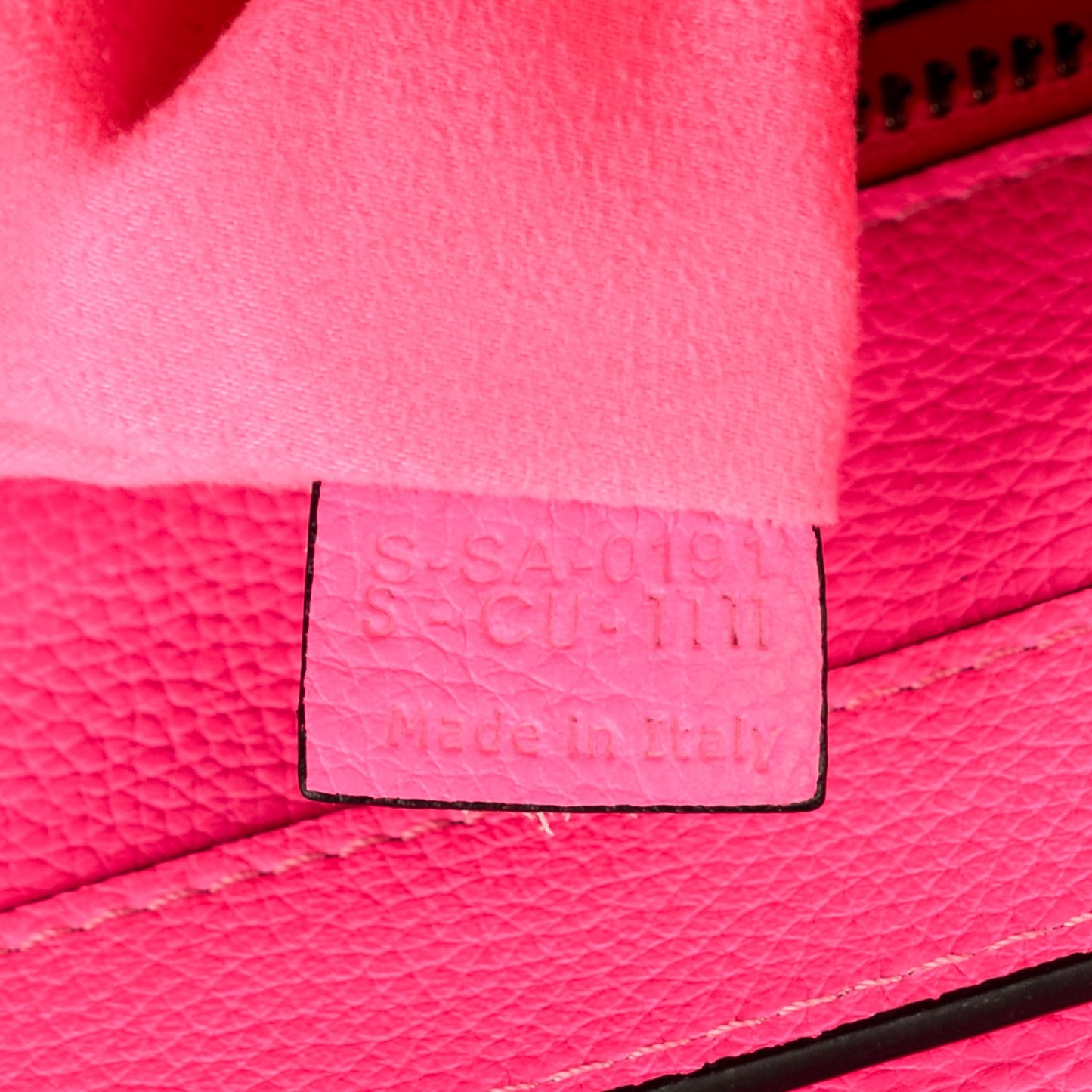 Drummed Calfskin Mini Luggage Fluo Pink