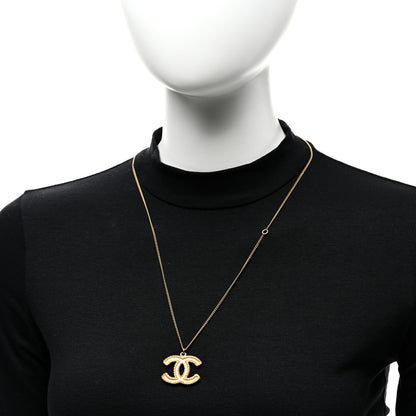 Chanel Metal CC Necklace Matte Gold 2 of 4