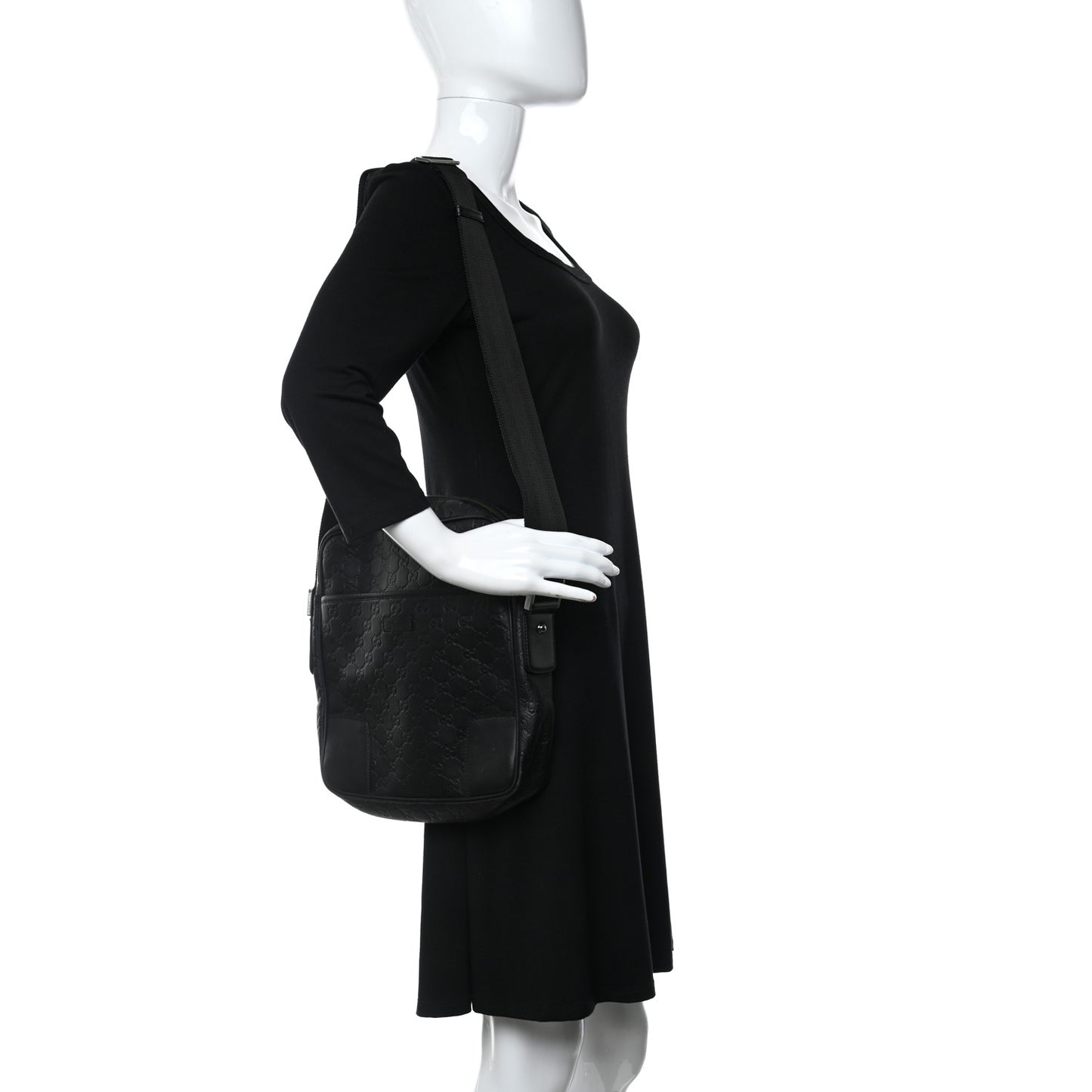 Guccissima Medium Messenger Black