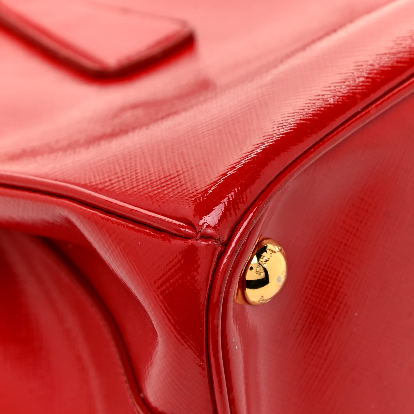 Saffiano Vernice Mini Galleria Double Zip Tote Rosso