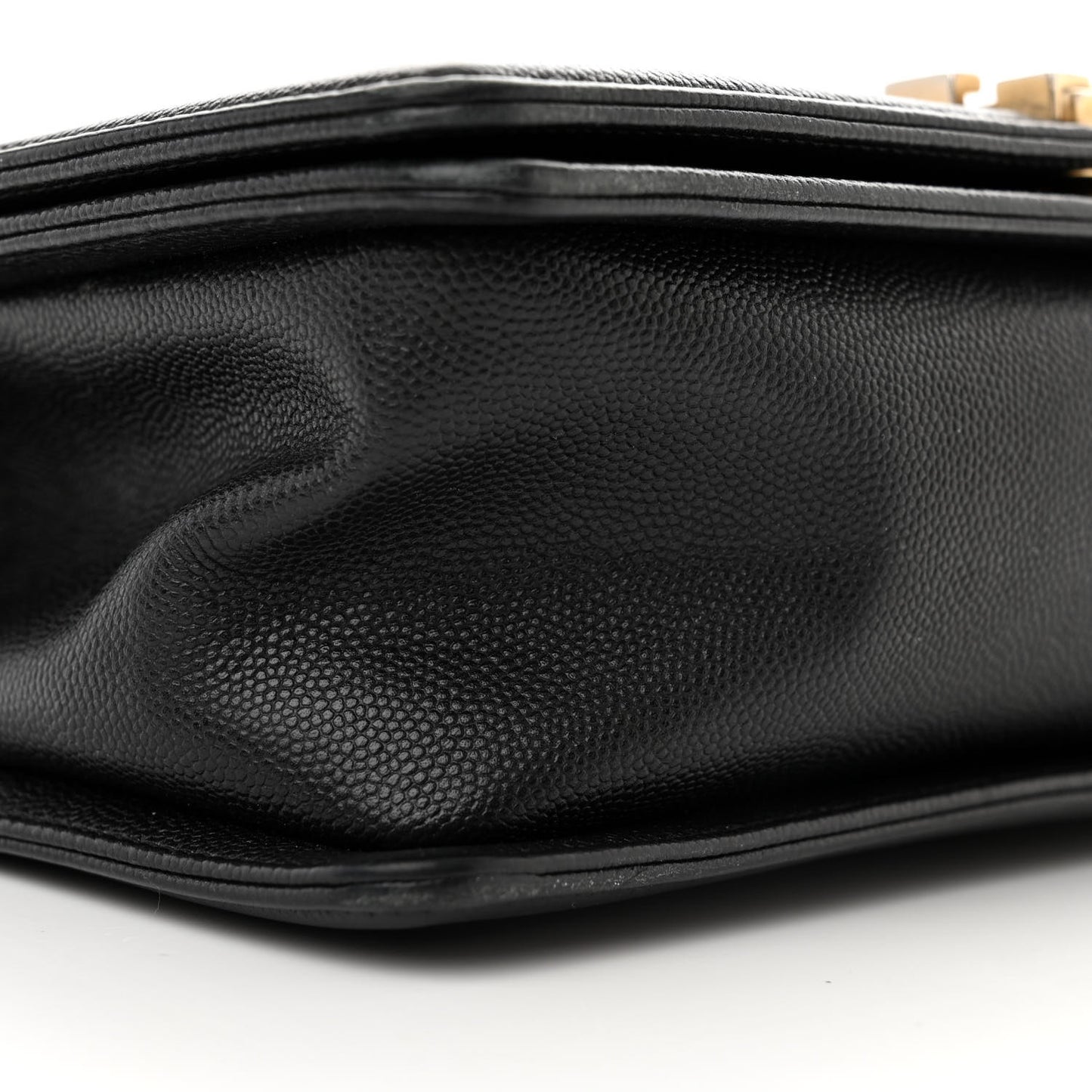 Caviar Quilted Medium Boy Flap Black