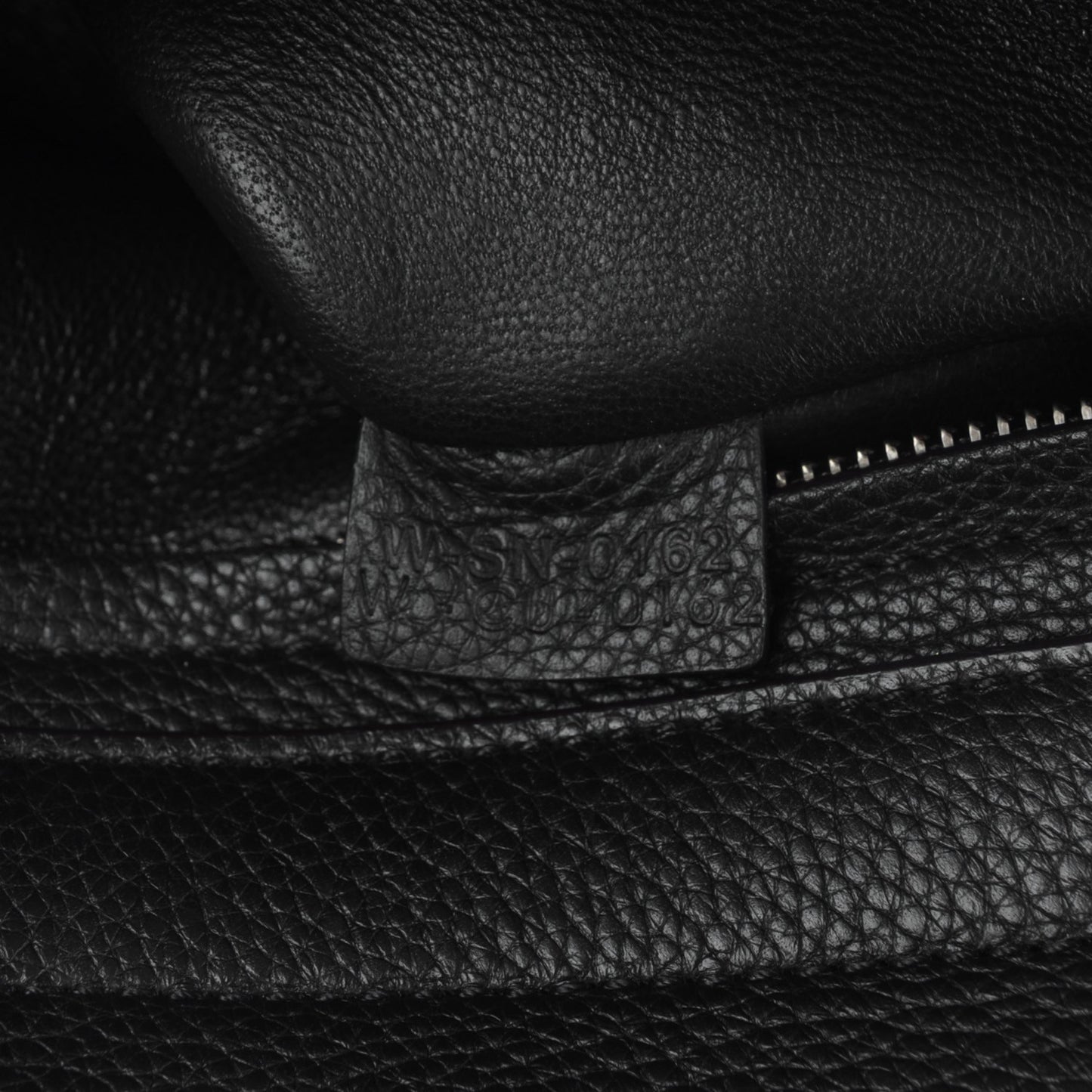 Drummed Calfskin Suede Medium Trapeze Black