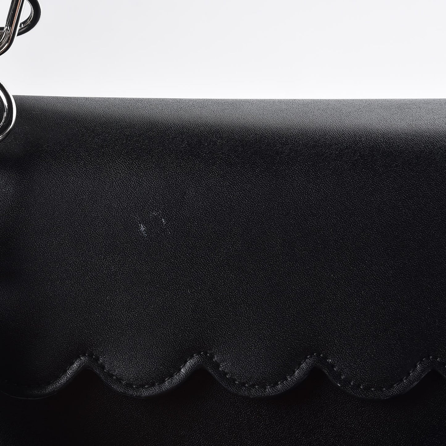 Vitello Liberty Pearl Bi-Color Flowers and Bows Scalloped Studded Kan I Shoulder Bag Black Camelia