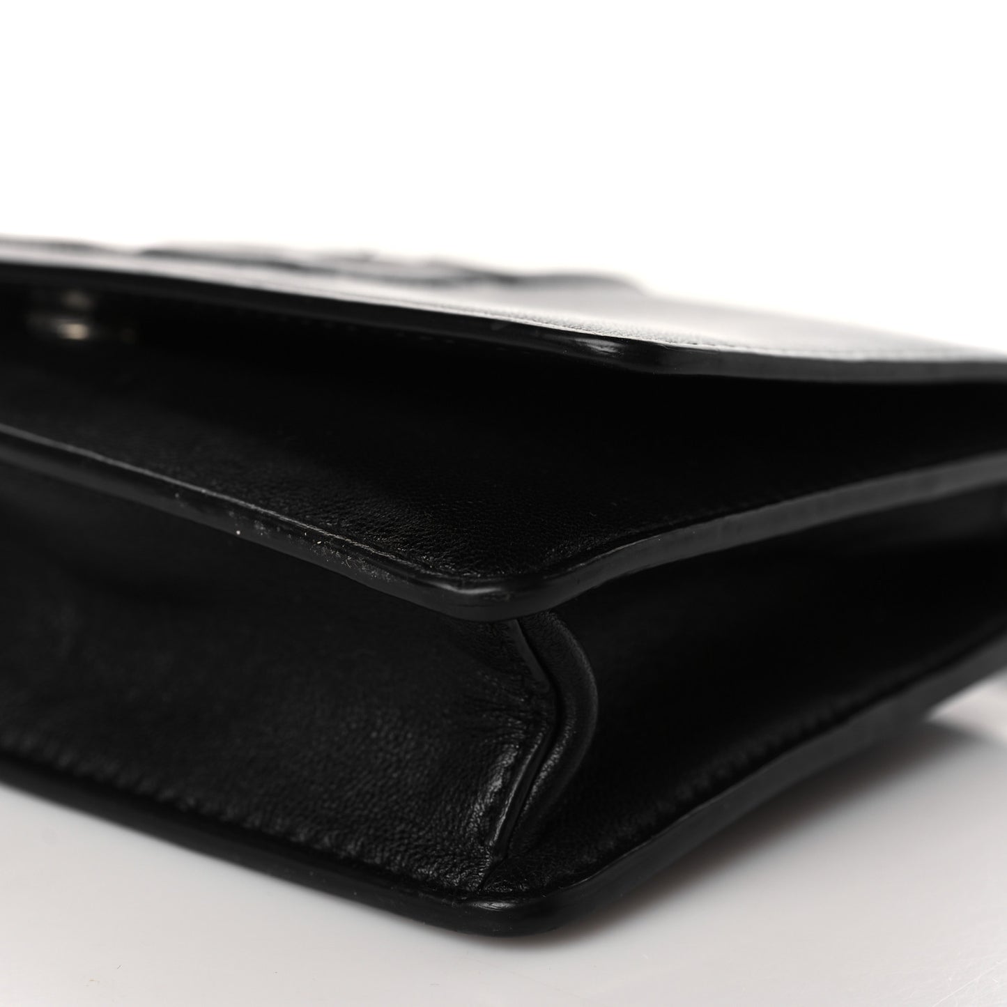 Lambskin Emblem Chain Wallet Black