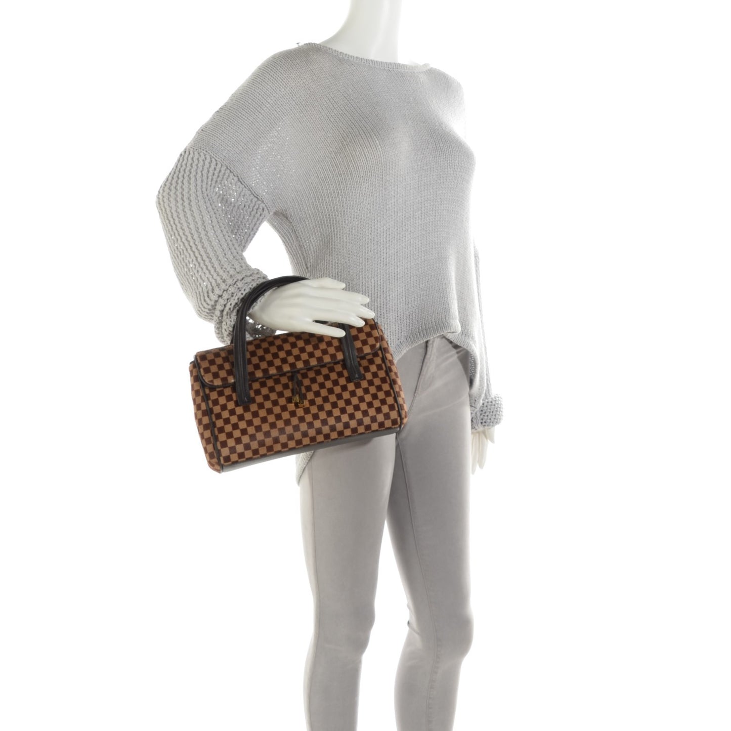 Damier Sauvage Lionne