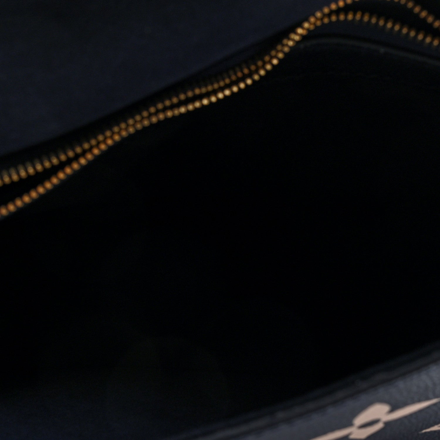 Louis Vuitton Empreinte Giant Monogram Diane Navy Creme 5 of 9