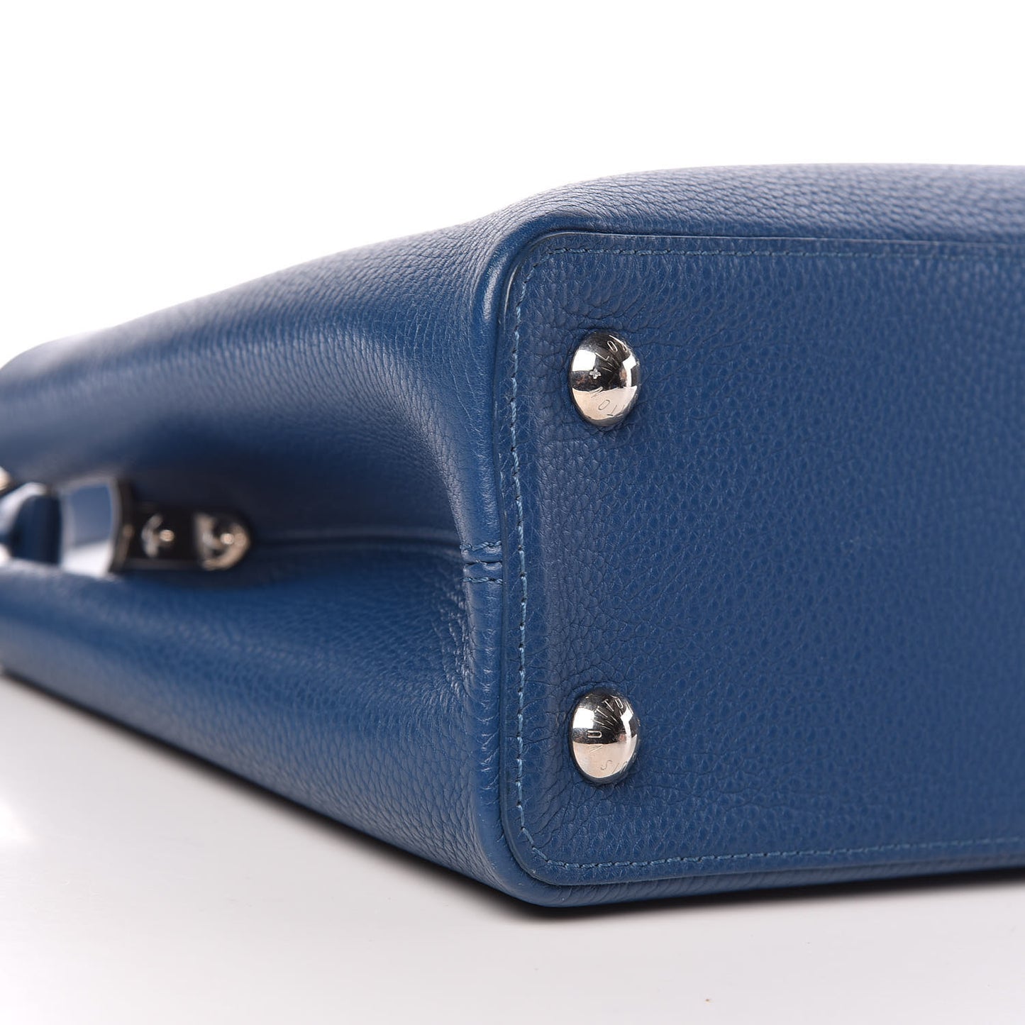 Taurillon Capucines PM Petrole Blue