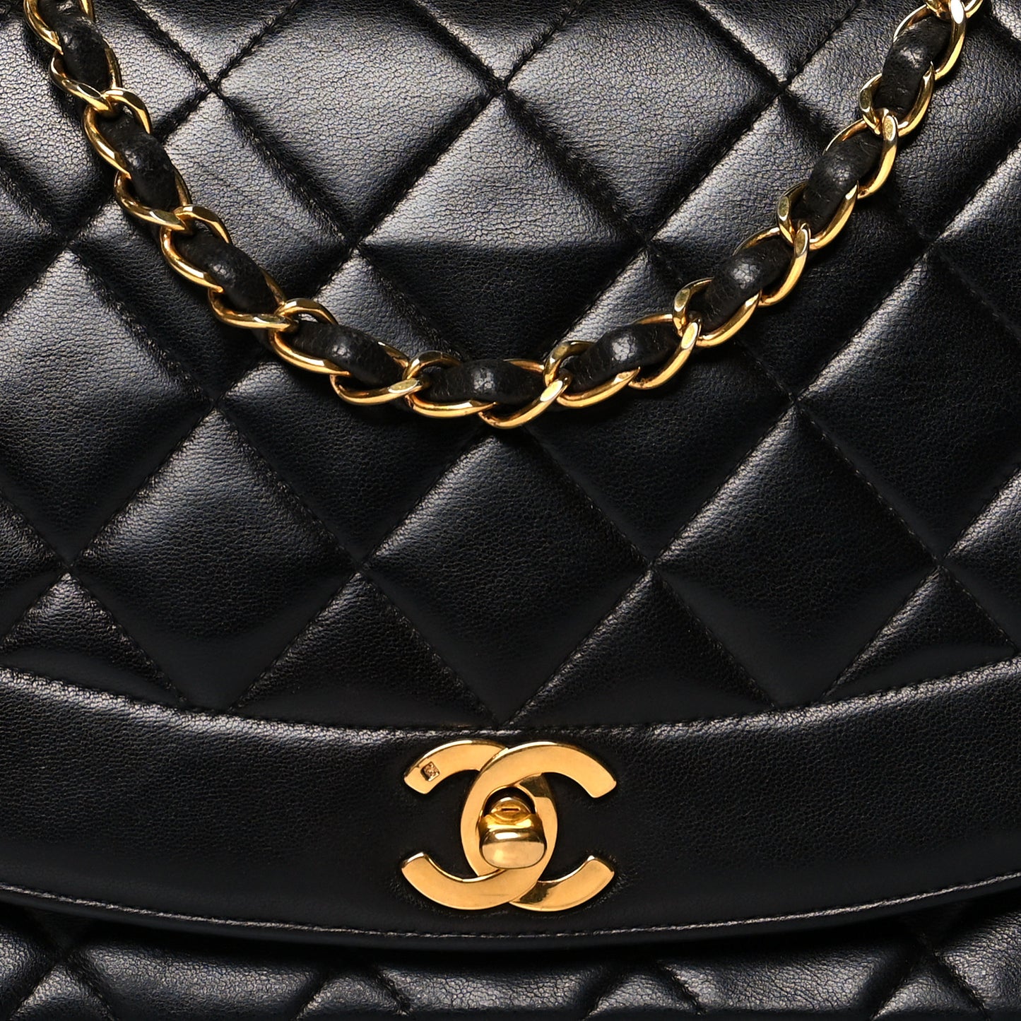 Lambskin Quilted Medium Single Flap Black