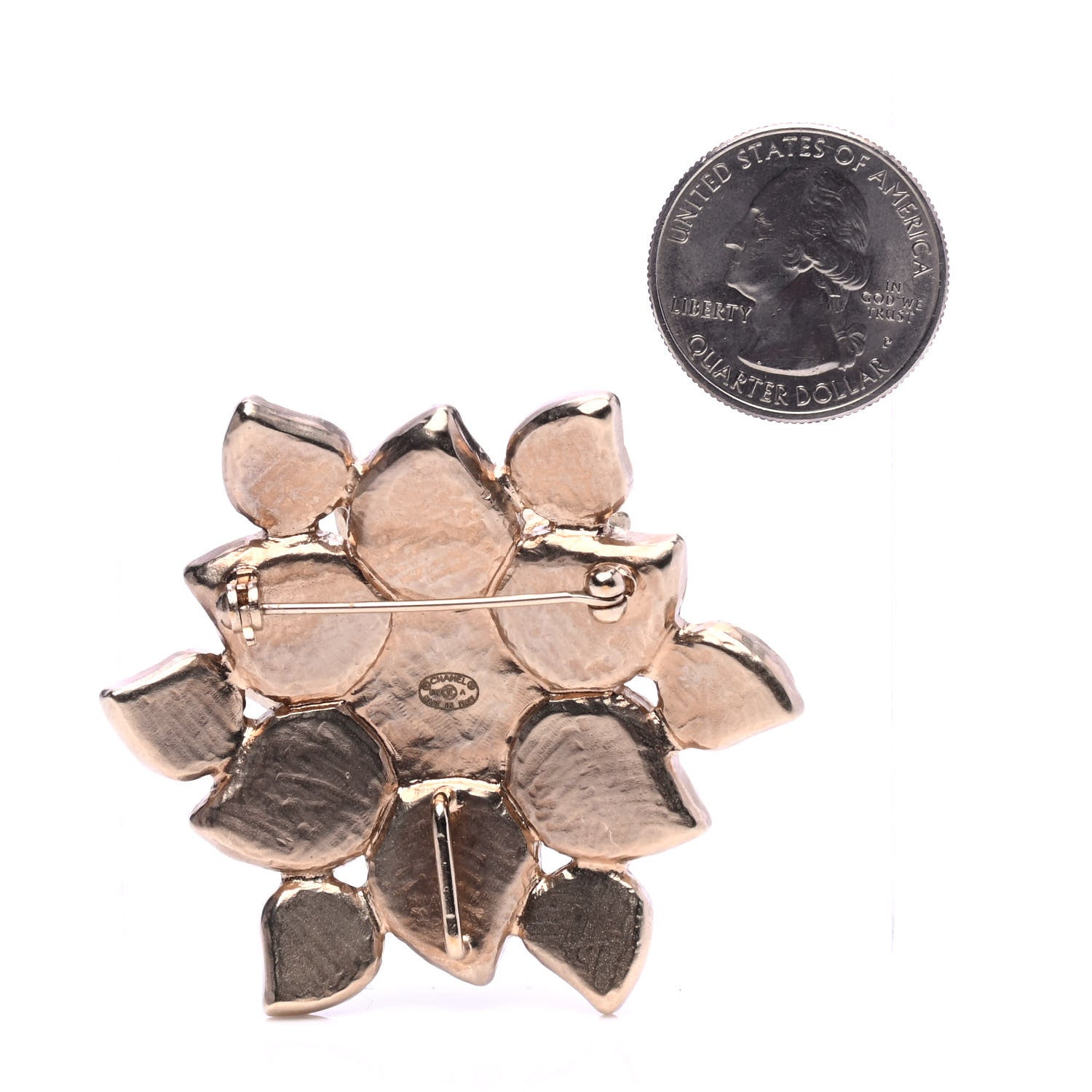 Chanel Gripoix Large CC Brooch Gold 2 of 4
