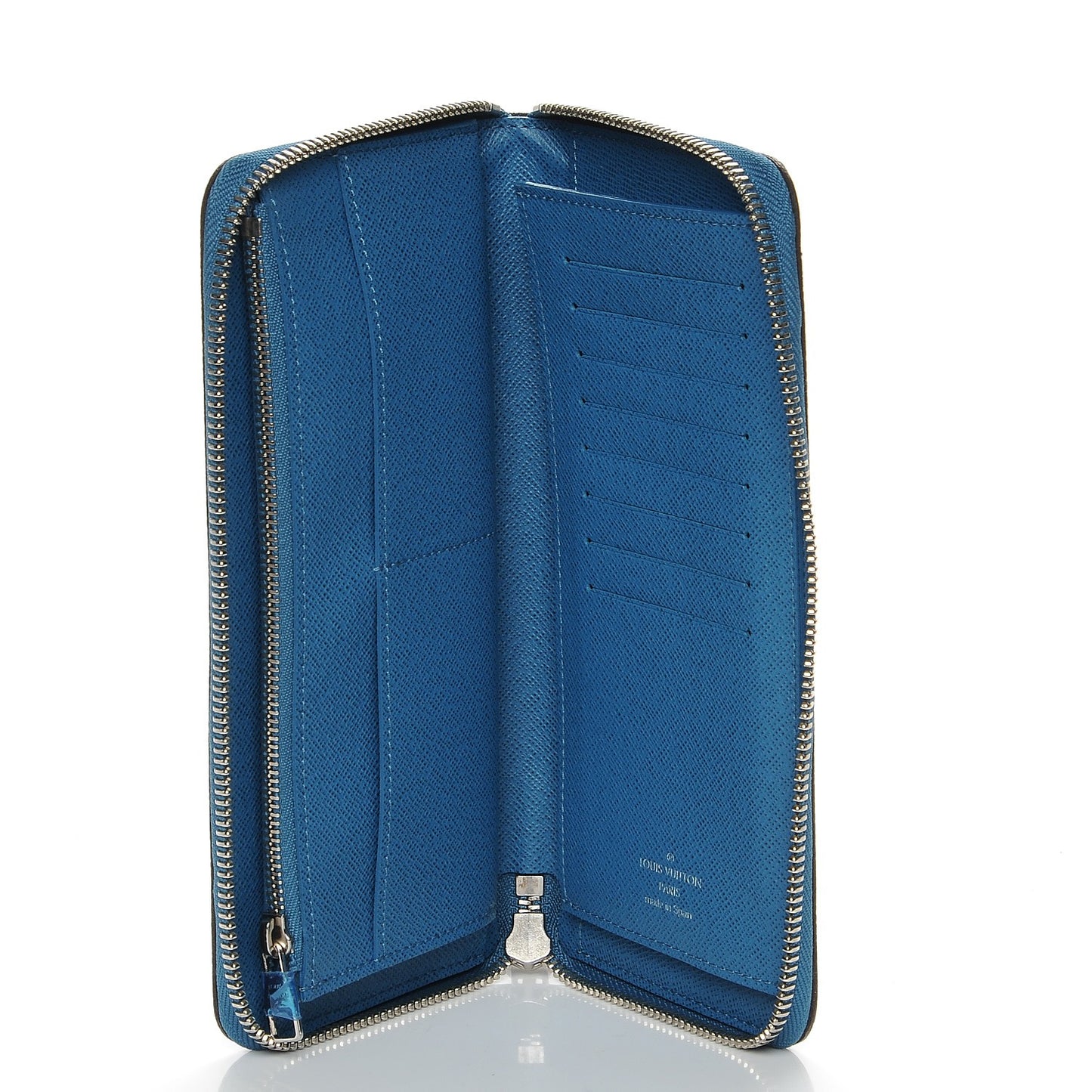 Taiga Vertical Zippy Wallet Iceberg