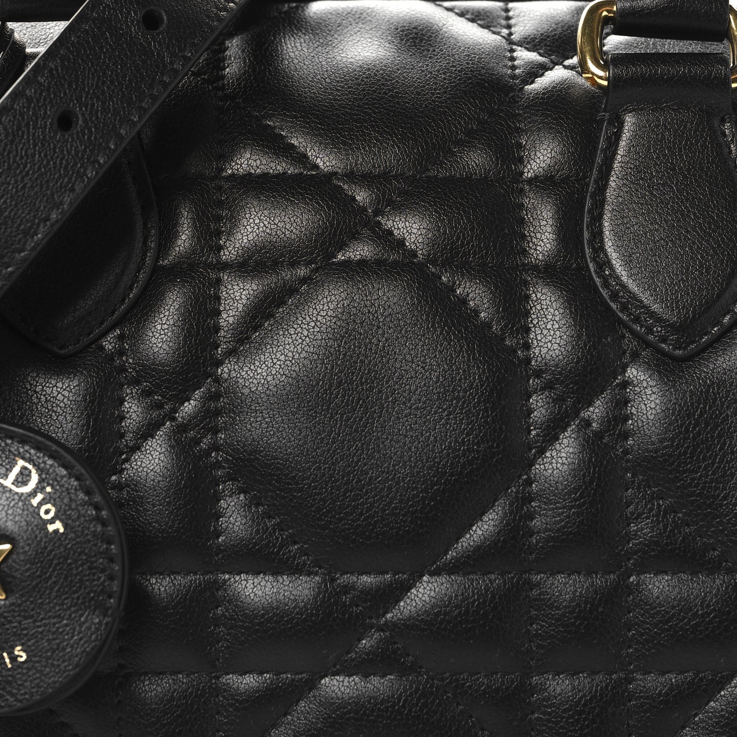 Calfskin Macrocannage Groove 25 Bag Black