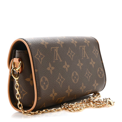 Louis Vuitton Monogram Pochette Camille 3 of 9