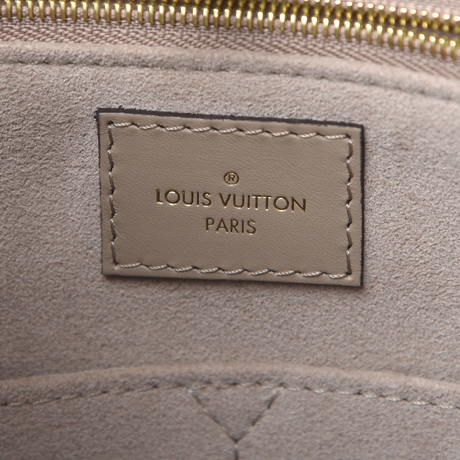 Louis Vuitton Empreinte Monogram Giant Onthego MM Tourterelle 6 of 9